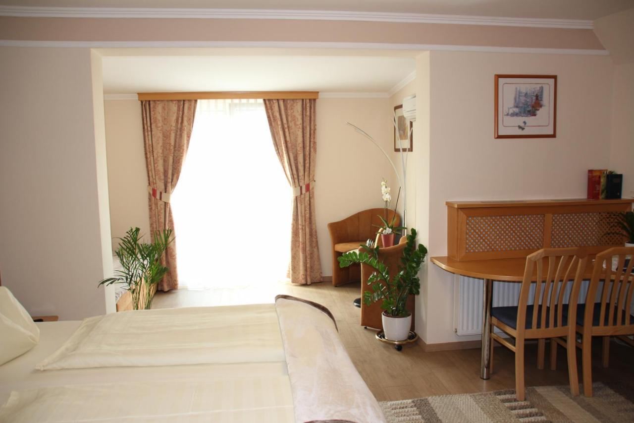 Hotel Lang 레이브니츠 외부 사진